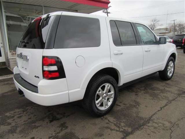 2010 Ford Explorer 4x4 XLT 4dr SUV